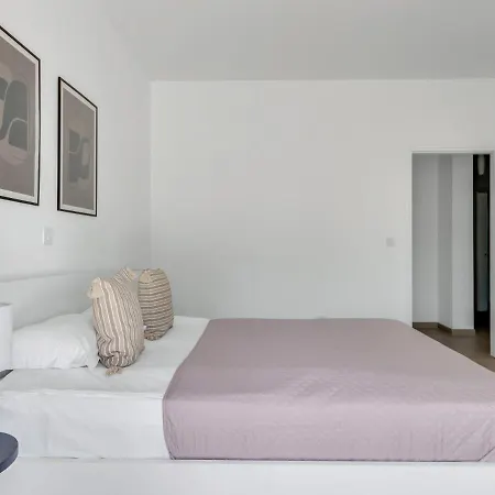 Sanders Sun - 3-bdr Apt With Shared Pool شقة ليماسول