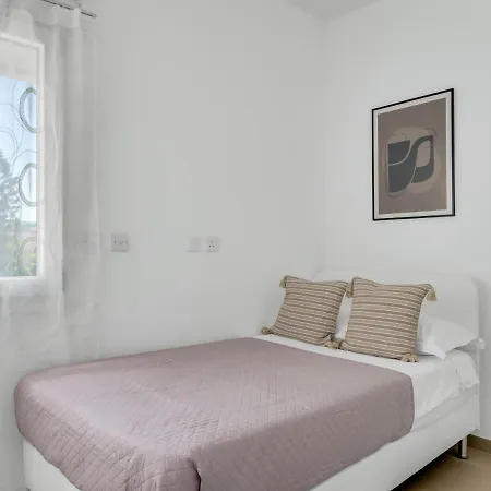 Sanders Sun - 3-bdr Apt With Shared Pool * ليماسول