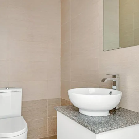 Apartment Sanders Sun - 3-bdr Apt With Shared Pool *